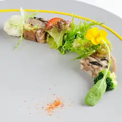 8種類の茸の濃厚な風味がひろがる『茸のテリーヌ』