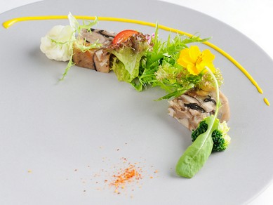 8種類の茸の濃厚な風味がひろがる『茸のテリーヌ』