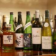 人気は神奈川県海老名の地酒『いづみ橋』。冷酒も熱燗も用意があります。日本酒だけではなく、焼酎やワインの品揃えが豊富なのもうれしい限りです。料理に合ったお酒をいろいろ試してみてはいかがでしょうか。