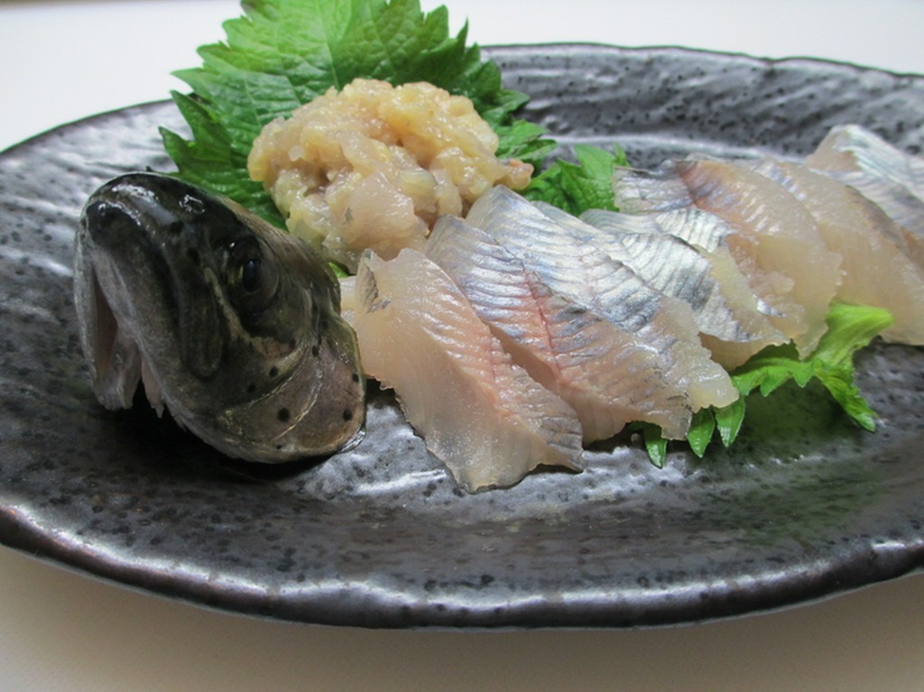 活　ニジマス刺身＆なめろう
