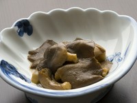 月山産のワカイ（平茸）の一品。
季節限定商品となります。