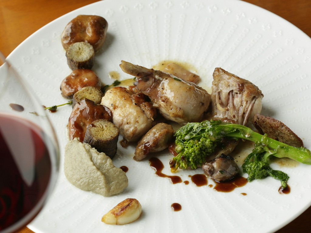 パクパクいけます『ロンバルディア産ウサギと茸のカチャトーラ』