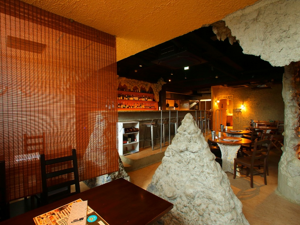 大型プロジェクター有　雰囲気づくりやサプライズ企画もできる