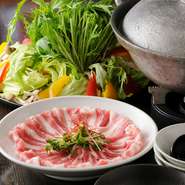 ごっ馳では、ボリューム満点で2時間飲み放題付きのコースもご用意致しております。
クーポンを提示頂くと、-500円でお得に！！