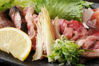 土佐赤牛のタタキ（当店一押し）