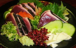 県内外の方にご満足頂けるお料理をお出ししております