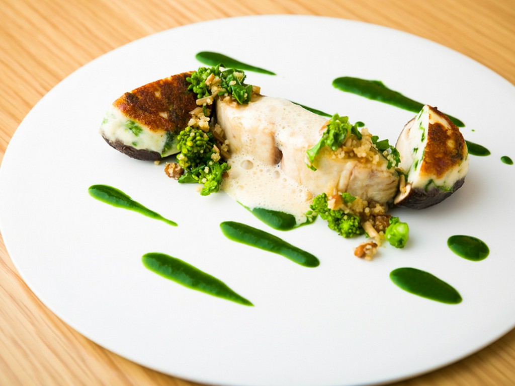 主役の魚を引き立たせる食材にもこだわる『お魚料理』