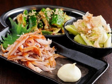 めずらしい銘柄が種類豊富。おいしい料理を肴に乾杯！　