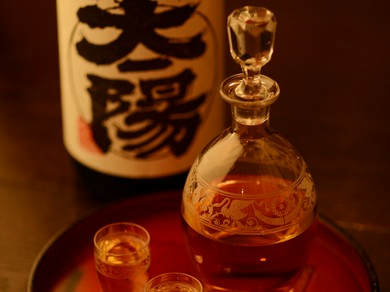 あ利き酒師でもある店主が選ぶこだわりの日本酒や地酒が充実
