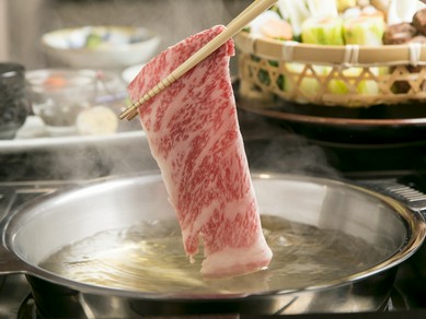 完全個室で静かにゆっくりと、厳選された神戸牛を味わって