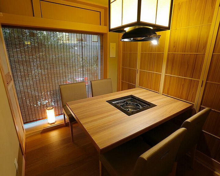 落ち着いた大人の雰囲気。夫婦やカップルの記念日デートに