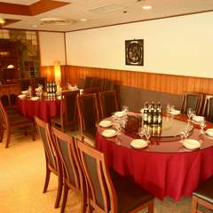 立食のパーティーから、大切な接待まで、シーンに合せ