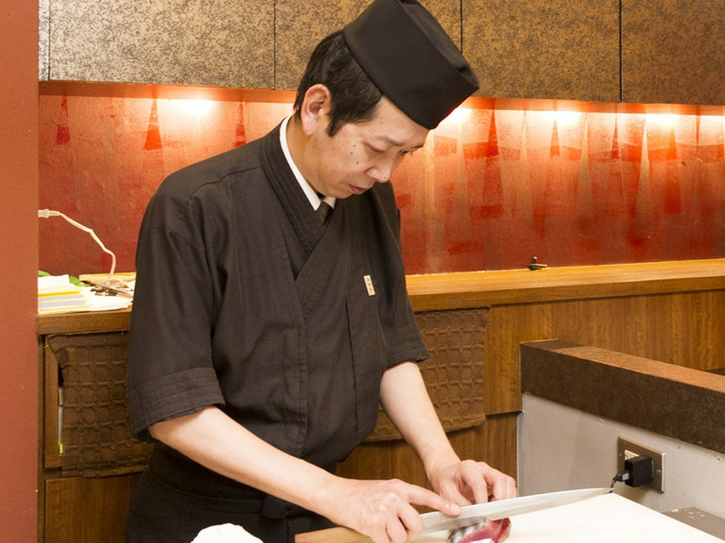 刺身をはじめ揚げ物や肉など、飽きのこない料理を提供したいです
