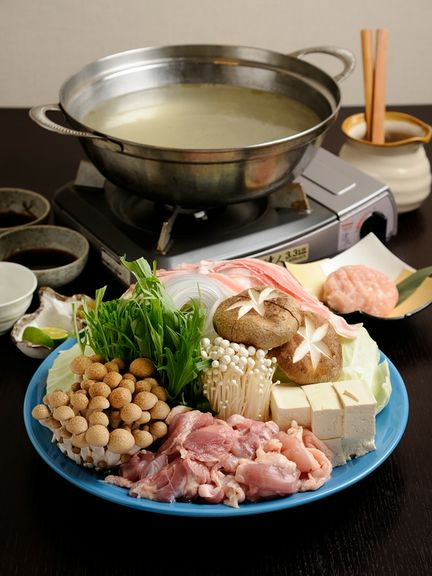 徳島でも珍しいスタイルの水炊鍋『神山鶏水炊』(1人前)