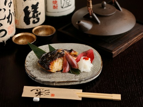 日本酒や焼酎にぴったり、旬魚を使った『西京味噌焼』