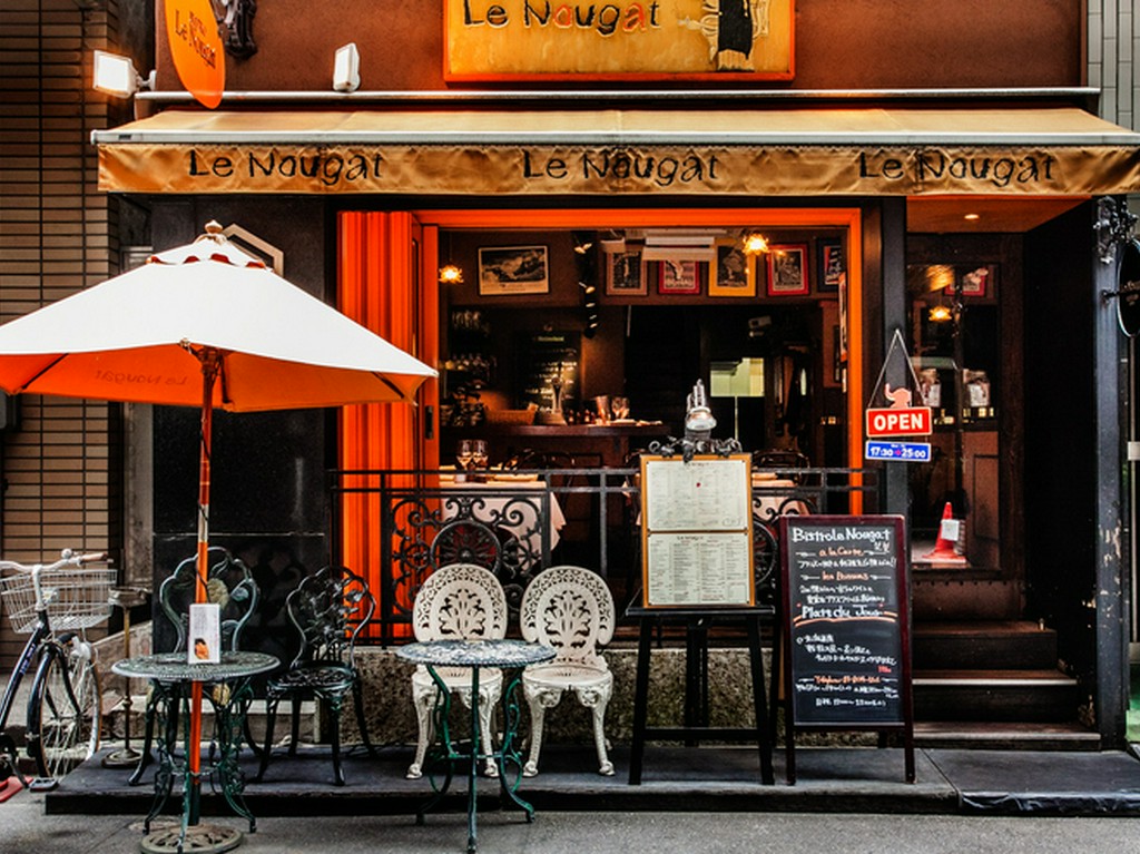 パリのビストロイメージした、自由な雰囲気が人気