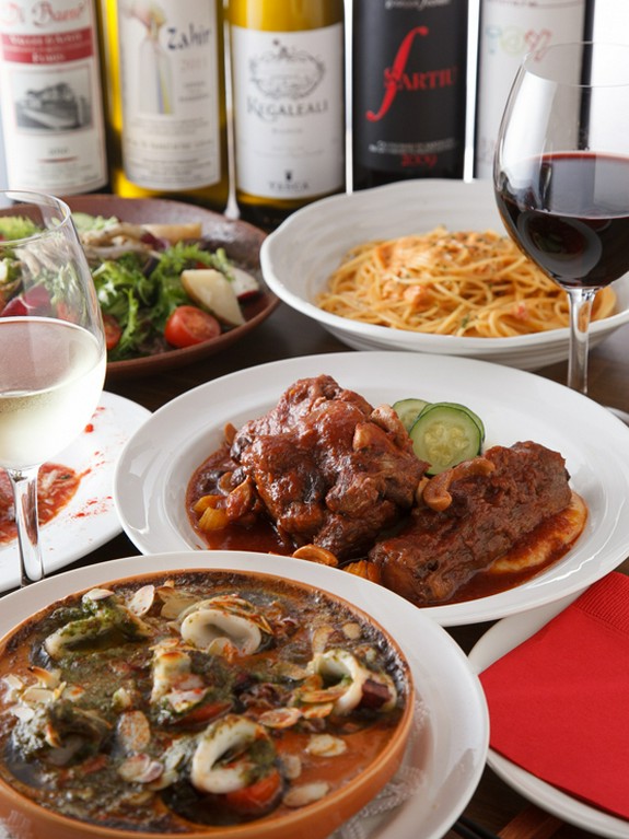 瀬戸内の魚介を中心とした、全国各地のおいしい食材