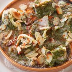 食欲をそそる『小ヤリイカのエスカルゴ風オーブン焼き』