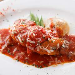 『岩手県清流鶏とパプリカのローマ風トマト煮込み』