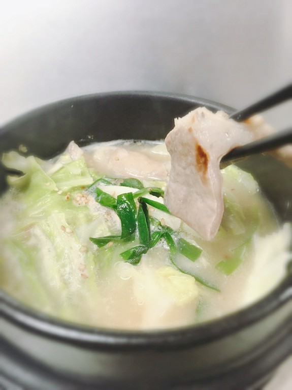 芝浦直送ぷるぷるマルチョウ。牛ホルモン煮  【白みそ】