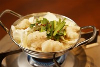 ※ランチを頼んで頂けた方のみ
ご注文可能です。
一人前のサイズのもつ鍋・もつ焼きが
プラスでご注文いただけます。

醤油もつ鍋　　一人前　825円
白味噌もつ鍋　一人前　880円
もつ焼き　　　一人前　825円