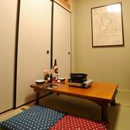 周りを気にすることなく会話とお料理を楽しみたい女子会には個室