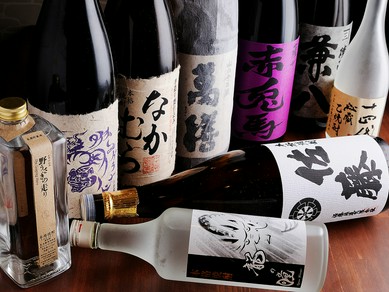 こだわりのプレミア焼酎も豊富に揃えております