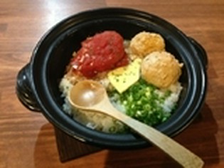 オリジナルの極み『やどり木チキンライス…トマトですやん！』