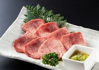 葱とタンの相性抜群の一品。