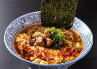 厳選した牛肉をやわらかくなるまで丹念に煮込んだ、オススメです。