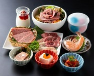 前菜から甘未までそろった御膳。女性に大人気です。