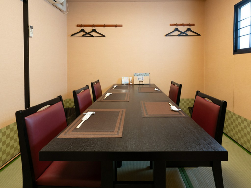 さまざまな人たちが集い、ゆったりとしたひとときが過ごせる空間