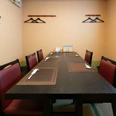 さまざまな人たちが集い、ゆったりとしたひとときが過ごせる空間