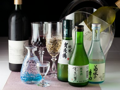 月替わりで楽しめる日本酒など会席に合うお酒をラインナップ