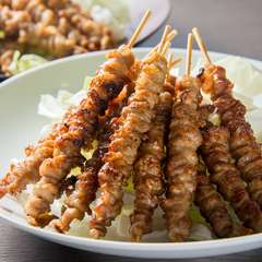 下ごしらえに3日かけた自慢の一品「とり皮」