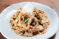 この一品無しには沖縄の家庭料理を語れません。シンプルなチャンプルーですが、テッパンメニュー間違いなし。