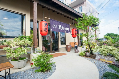 地元の人からも愛される、アグー黒豚専門店【ぶたや　黒将】