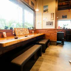 かわいい豚のモチーフがお出迎え。心もホッと癒されます