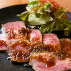 思いっきり食べて、飲んで盛り上がれる飲み放題付きの宴会プラン