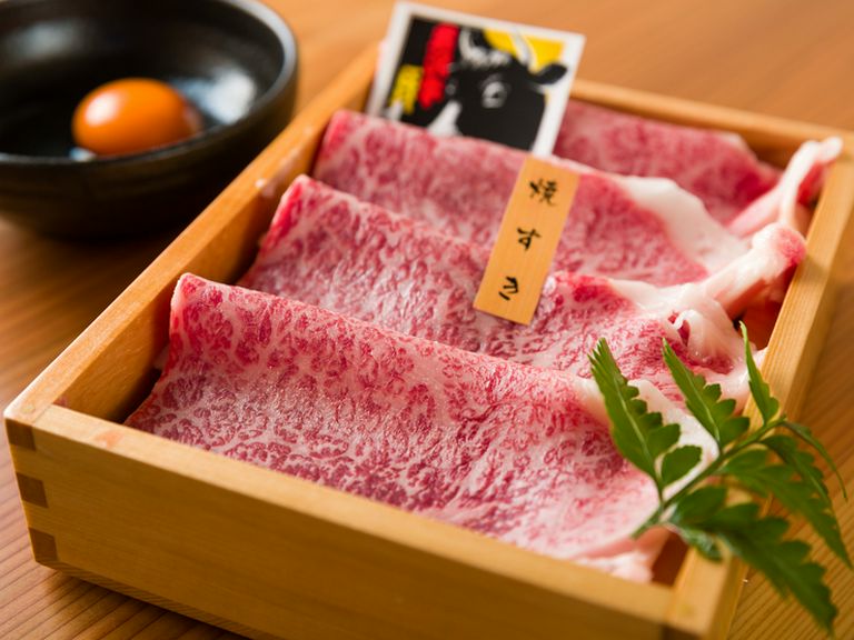 《名物》米沢牛焼すき（卵黄付き）1枚