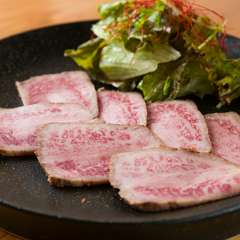 焼肉屋さんのローストビーフ