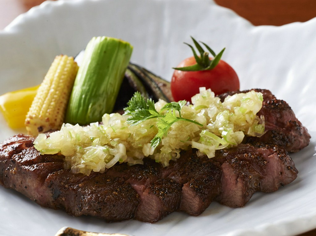 ボリュームがあり食べごたえがある『牛タンのステーキ』