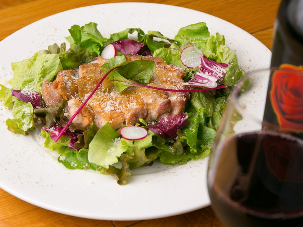 フレッシュな野菜は近隣の農園から直送