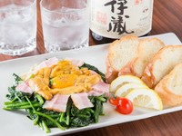 アツアツのほうれん草にウニが絡む『広島発祥ウニホーレン』