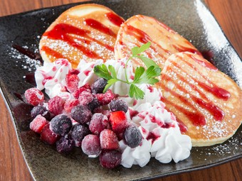 甘いモノは別腹!? 『パンケーキ（ホイップ＆ベリー）』