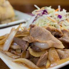 甘みのある豚の脂が特徴の『あぐー生姜焼き』