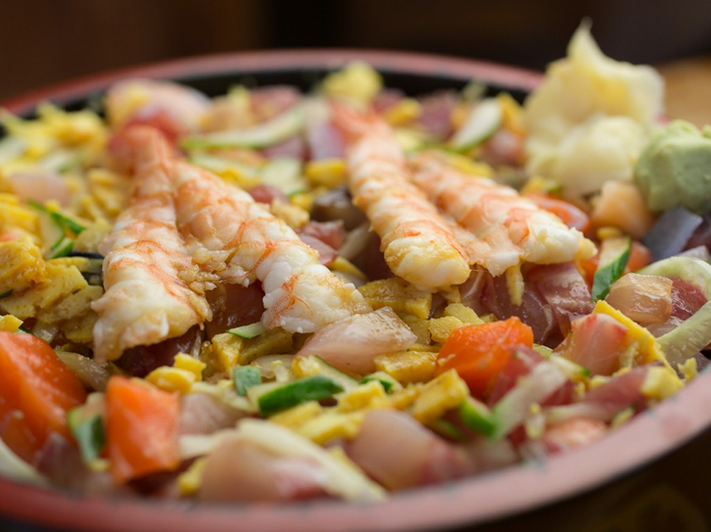 甘辛いタレでいただく『ちらし寿司』