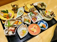 松茸の入荷がある限り全てのコース、秋限定の紅葉御膳に付いています。単品注文も可。1,550円