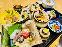 季節限定。松茸土瓶蒸し、前菜盛り、お造り、煮物、天麩羅等
※ご注文は人数名様分でのご用意でお願いします。
※ディナータイムは要予約