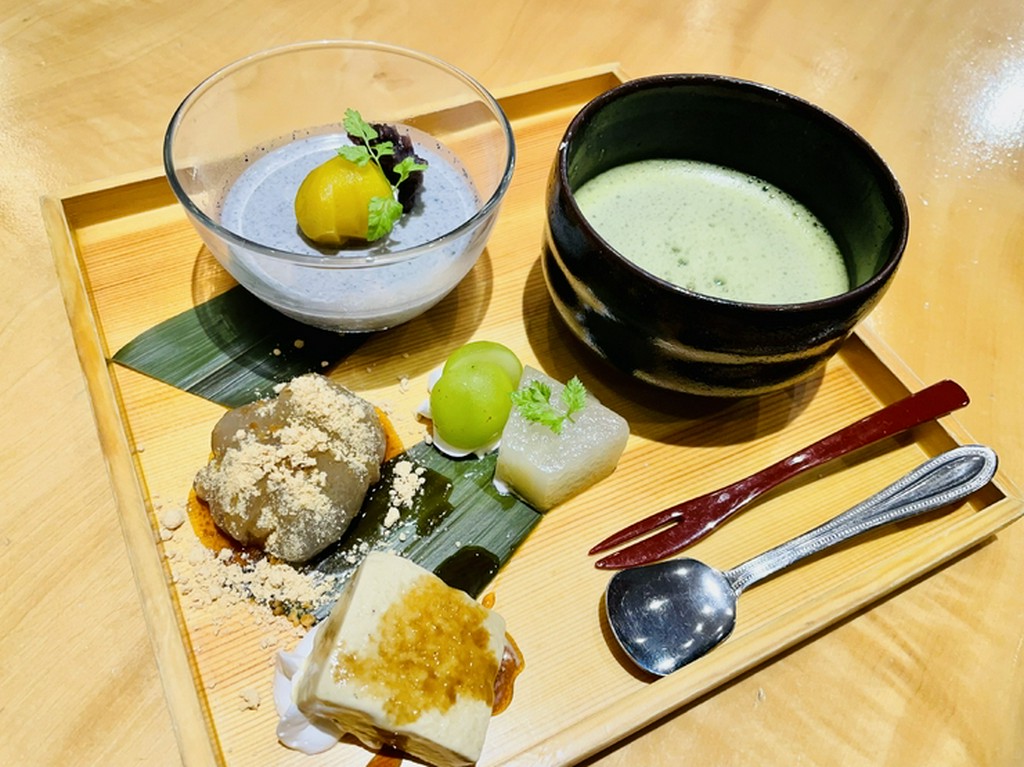 誕生日、記念日の方に、デザートプレートをプレゼント